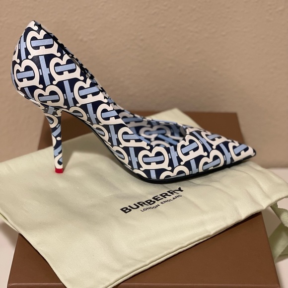 Burberry Heels - Picture 3 of 10